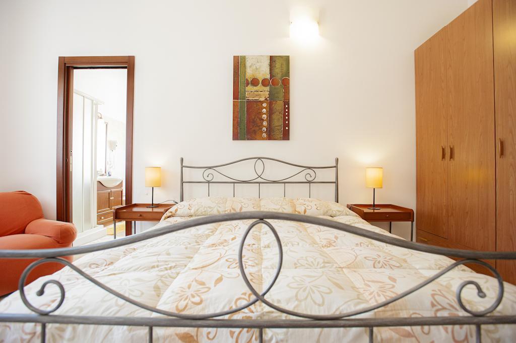 سانتا ماريا لا بالما Bonsai B&B Alghero الغرفة الصورة